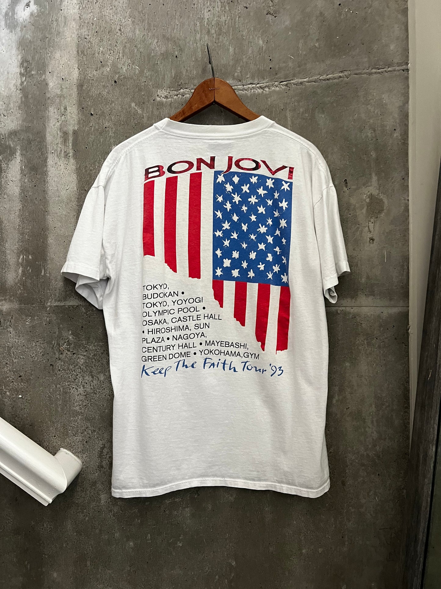 1993 Bon Jovi band tee (L)