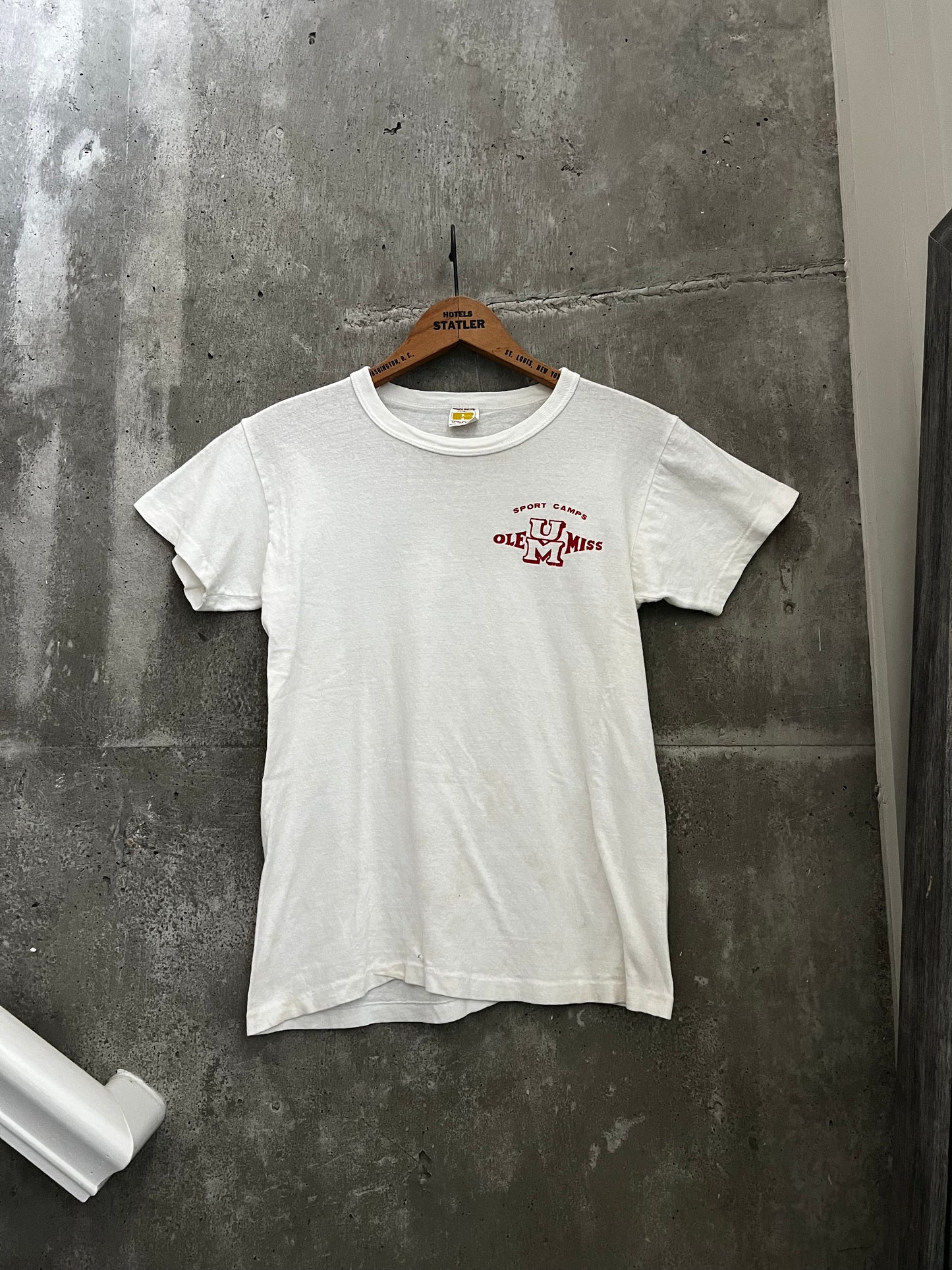 1970s Ole Miss Sport Camps tee (M)
