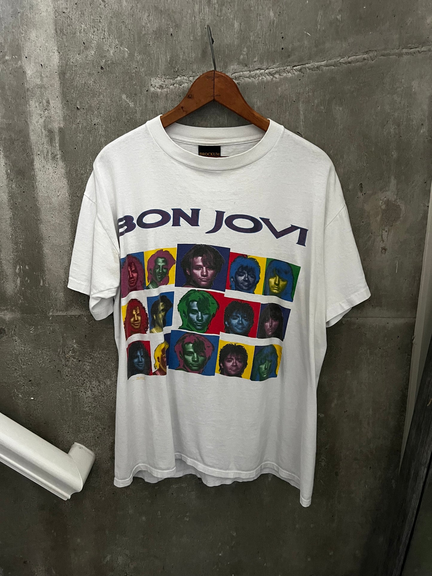 1993 Bon Jovi band tee (L)